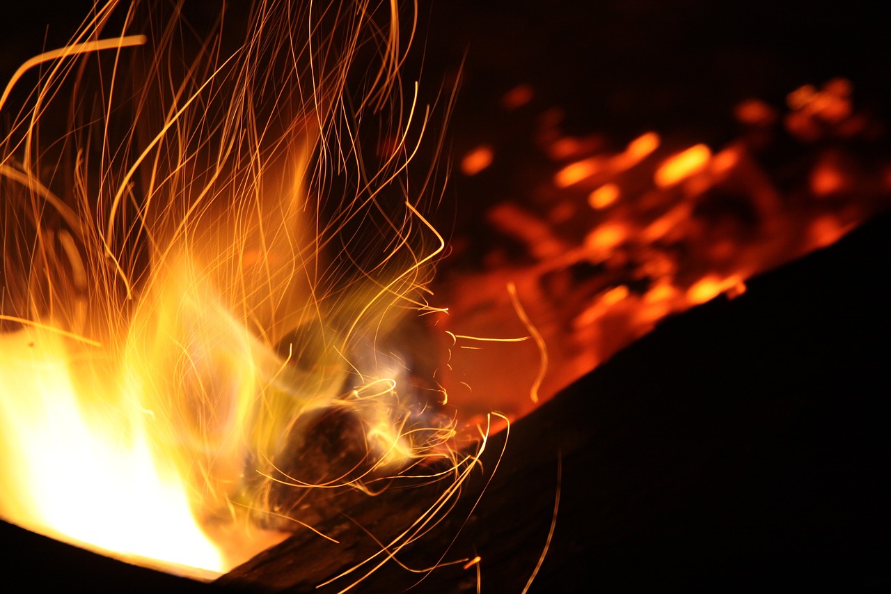 Creating a Cozy Fire Pit Area in Your Backyard